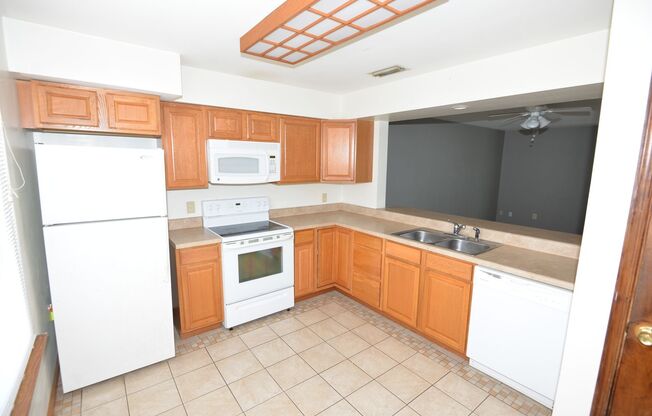 Updated 2 Bedroom Townhome in Salem Lakes