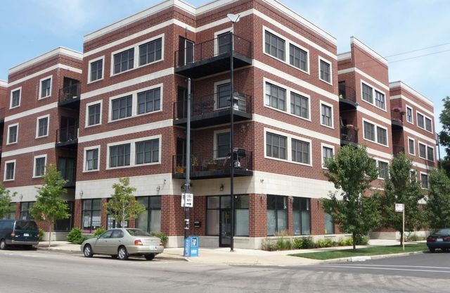 3705 N KEDZIE AVE