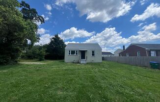 CHARMING Bungalow in Southside - Available in June!