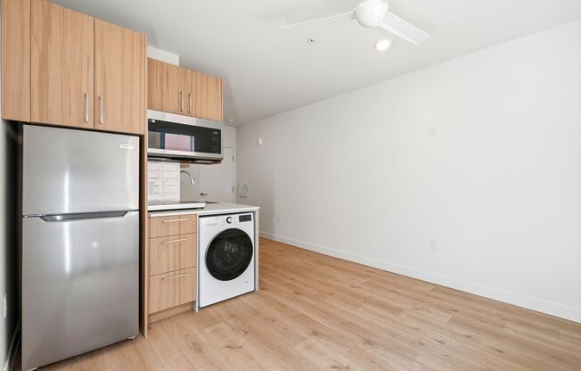 Studio, 1 bath, 211 sqft, $1,444, Unit 102-C