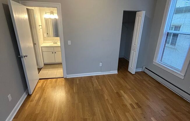 1 bed, 1 bath, 576 sqft, $1,400, Unit 21