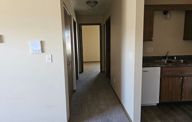 2 beds, 1 bath, 850 sqft, $1,050, Unit 1620-202