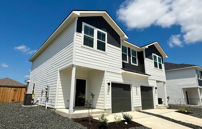 BRAND NEW 3 Bedroom, 2.5 Bathroom, Two-story Duplex in St. Hedwig!