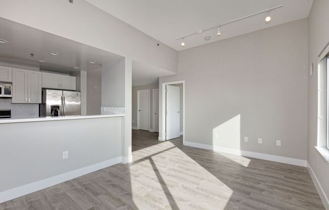 2 beds, 2 baths, 920 sqft, $3,040, Unit 203
