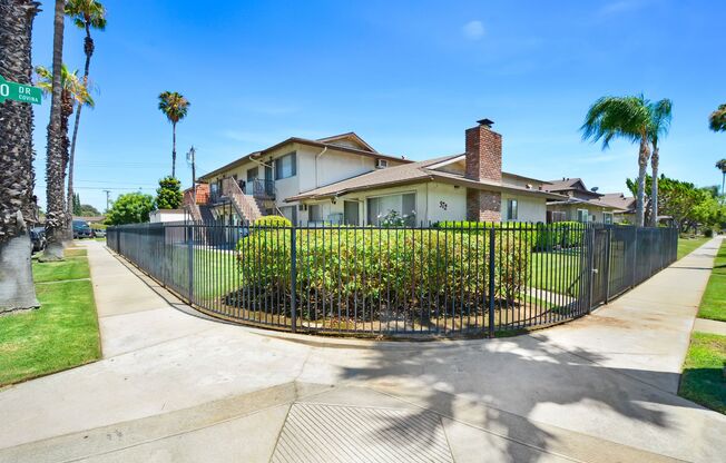 372 N. Vecino Dr.