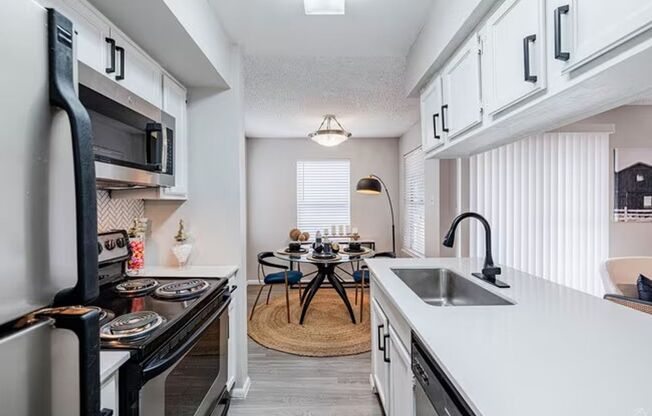 1 bed, 1 bath, 503 sqft, $822