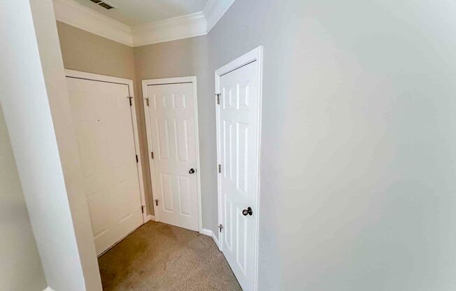 Fantastic 3 BR/2.5 BA Townhome in Marietta!