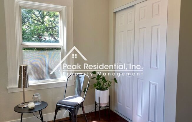 2 beds, 1 bath, $1,895