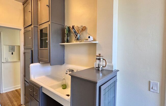 1 bed, 1 bath, 600 sqft, $2,695, Unit 26