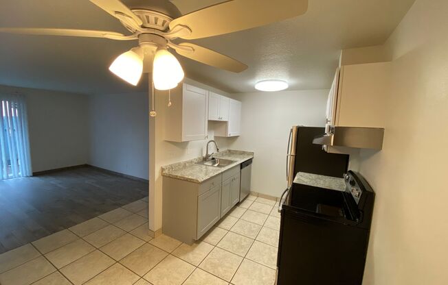 2 beds, 1 bath, 752 sqft, $1,735, Unit 131