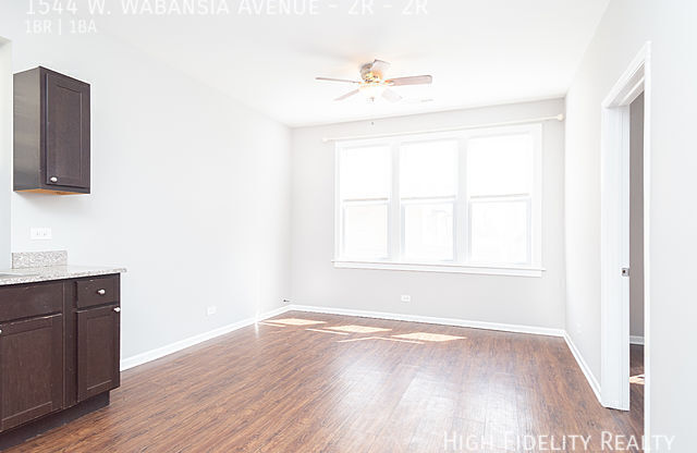 1544 W WABANSIA AVE