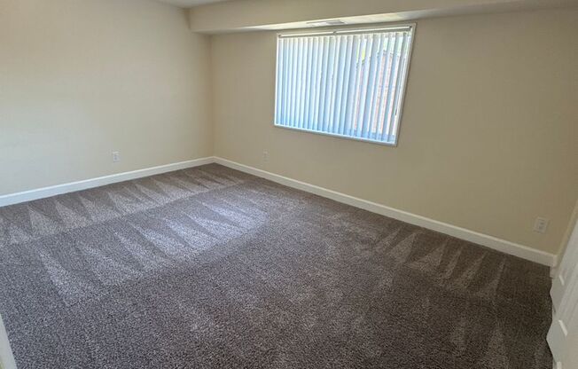 3 beds, 2 baths, 1,300 sqft, $2,400, Unit 3351 #204