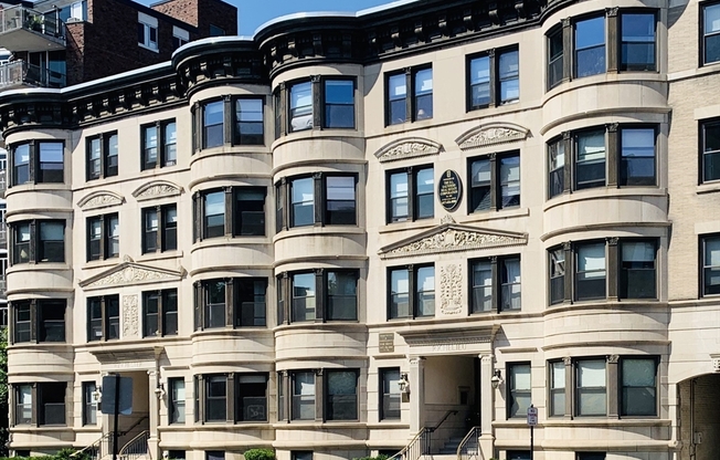 4 FULLER ST