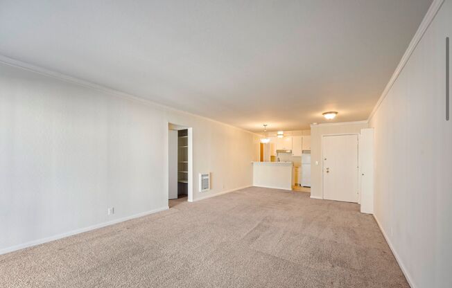 1 bed, 1 bath, 672 sqft, $1,970, Unit 114