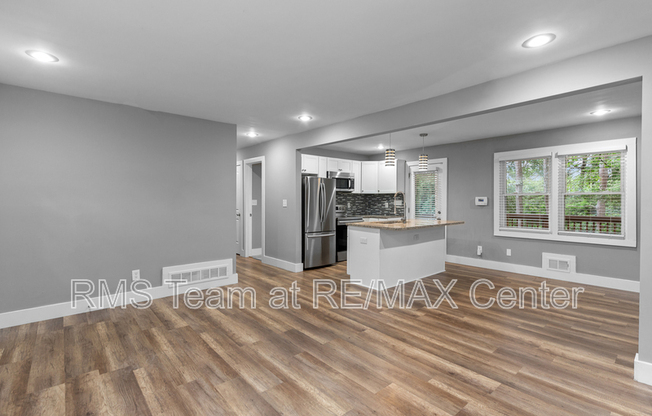 1699 FLINTWOOD DR SE