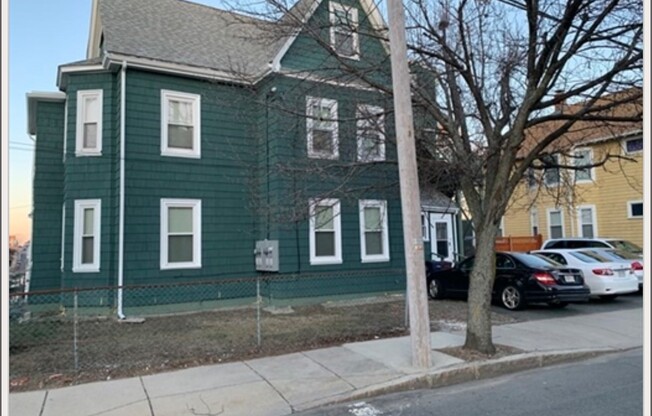 42 HILLSIDE AVE