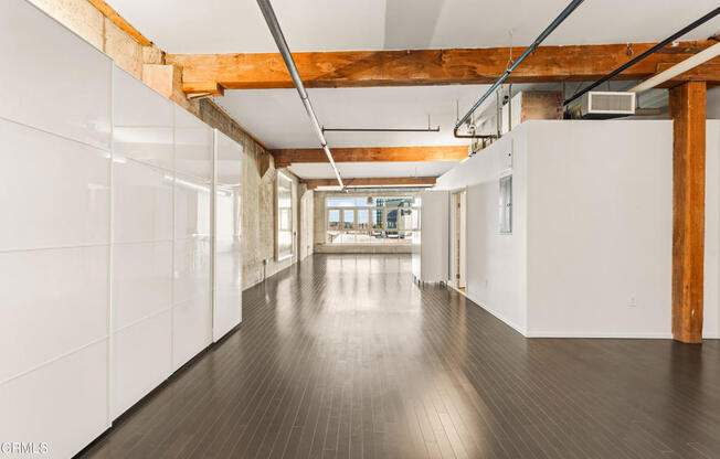 1 bed, 1 bath, 1,420 sqft, $4,300, Unit 532