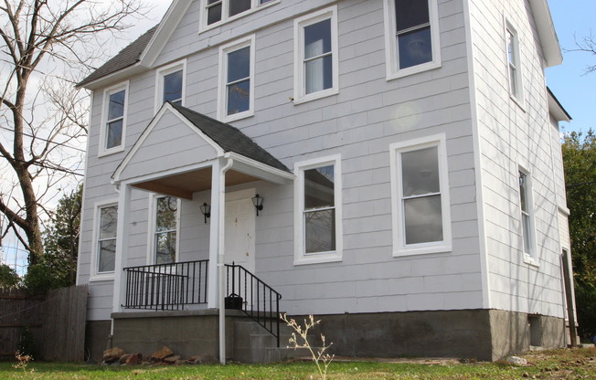 6907 - 6909 Belair Rd