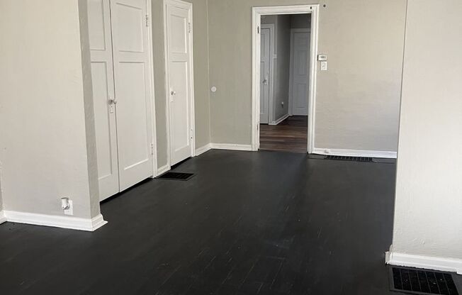 1 bed, 1 bath, 700 sqft, $750, Unit 1206