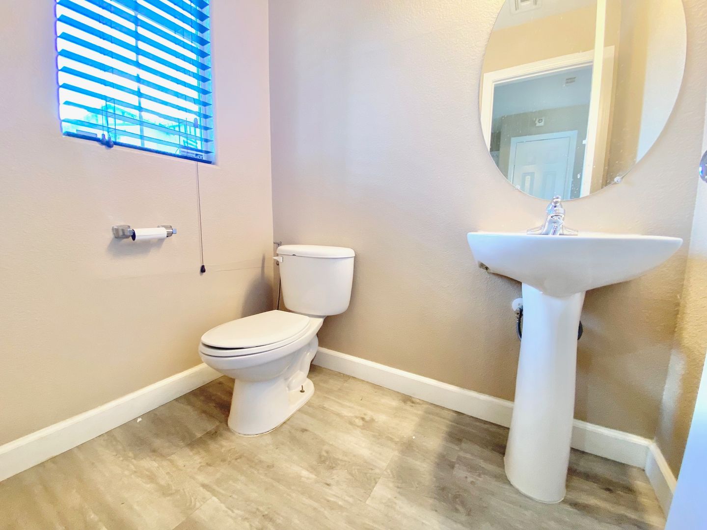 STUNNING 2 STORY HOME 3 BEDROOM 2.5 BATH W/ ONE CAR GARAGE IN A GATED COMMUNITY!