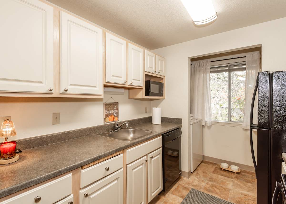 Welcome to King's Court | Apartments in Beaverton