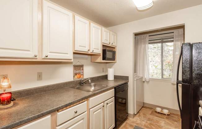 Welcome to King's Court | Apartments in Beaverton