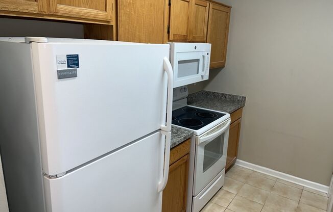 2 beds, 2 baths, 1,000 sqft, $1,150, Unit 7C