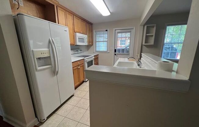 2 beds, 2 baths, $2,400