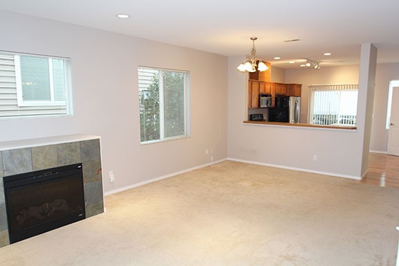 BOTHELL 2 BED, 2.5 BATH CORNER TOWNHOME FOR RENT AVAILABLE NOW!