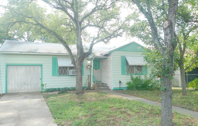 4322 Fir - 2/Bed 1/Bath - $1195/month