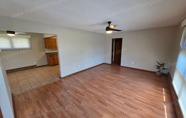 Spacious and updated 2 bedroom 1 bathroom Duplex