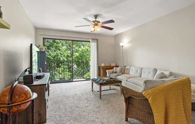 1 bed, 1 bath, 784 sqft, $1,095, Unit 7620304