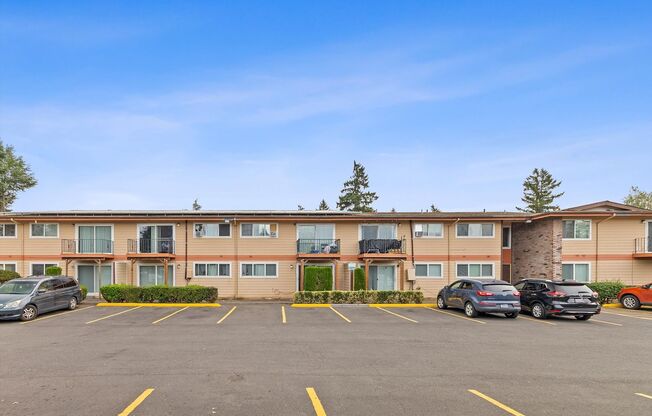 1 bed, 1 bath, 500 sqft, $1,100, Unit 12-B