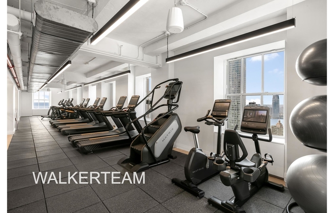 1 bed, 1 bath, 700 sqft, $5,995, Unit 709