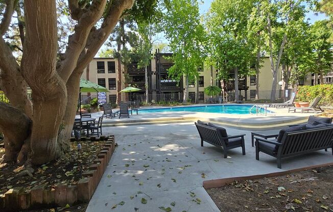 3 Bedroom Apartment near to LMU, minutes to the beach