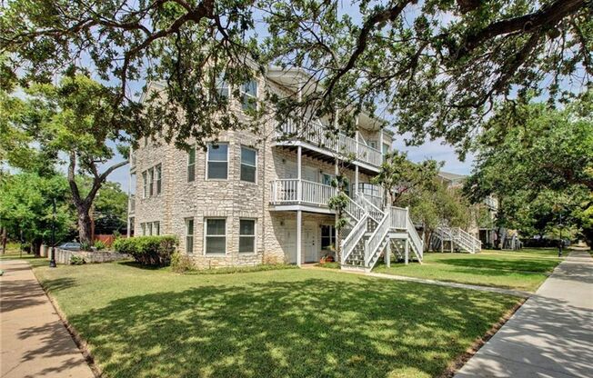 3400 Speedway Unit #202, Austin, TX  78705