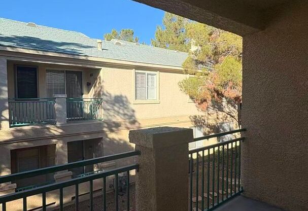 2 beds, 2 baths, $1,670, Unit #2068