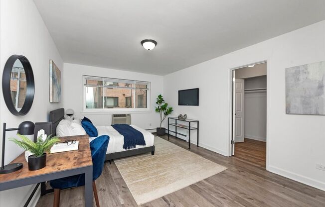 Studio, 1 bath, 475 sqft, $1,400, Unit 305