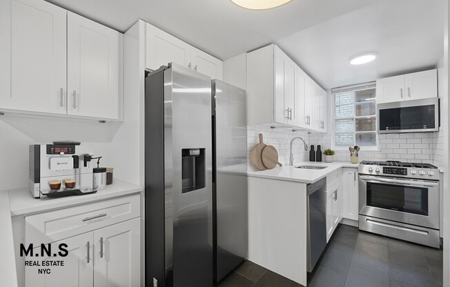 3 beds, 2 baths, $11,010, Unit PHRE