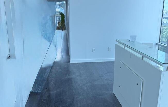 Studio, $5,000, Unit 5th floor