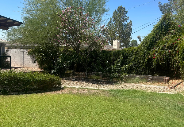 8114 N 57 DR