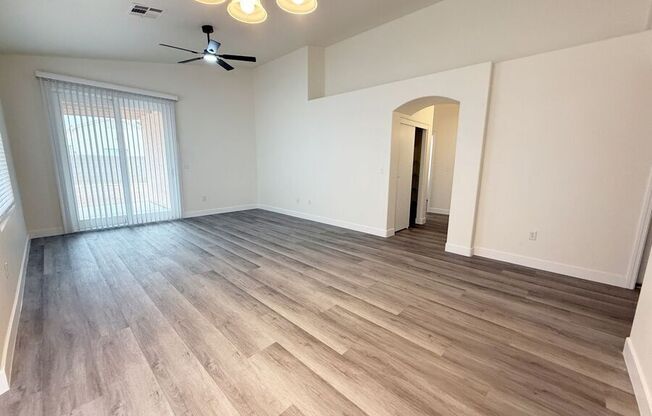 1605 WOODWARD HTS WAY