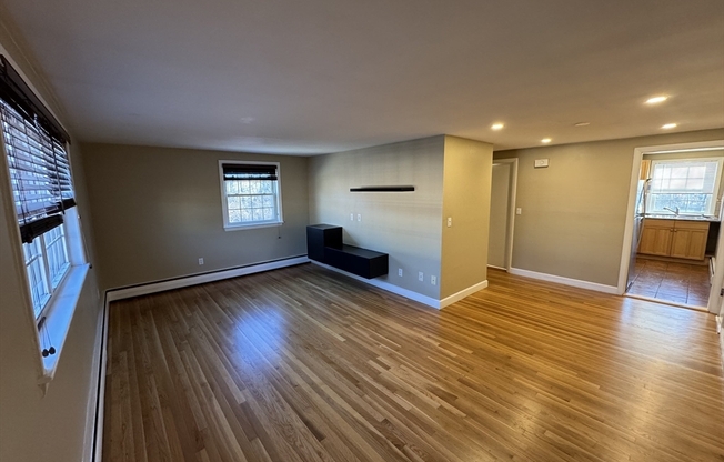 1 bed, 1 bath, 650 sqft, $2,100, Unit 3