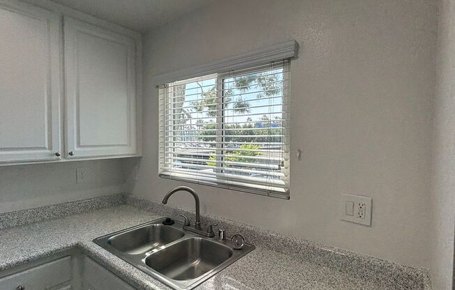1 bed, 1 bath, 750 sqft, $2,330, Unit 1410