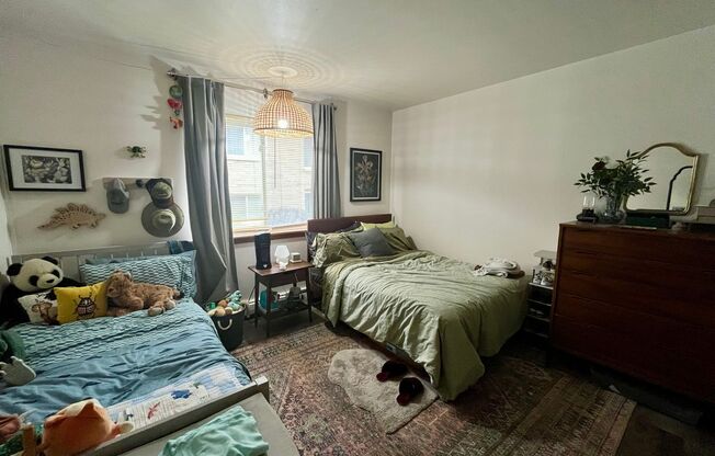 1 bed, 1 bath, $995, Unit 10