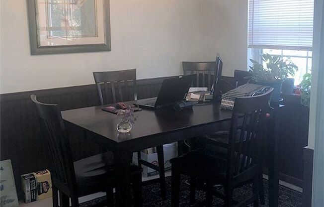 Spacious, 2 Bed 1 Bath Condo In Fantastic Mclean Chase Location – Minutes To Tysons