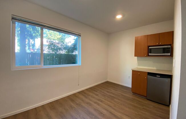 Studio, 1 bath, 177 sqft, $1,195