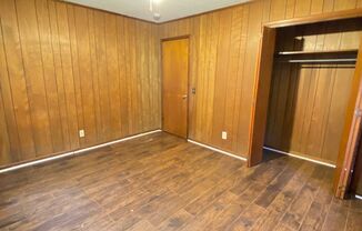 2 beds, 1 bath, $900