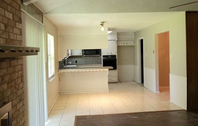 3625 Stephenson Dr., Bedford, TX  76021