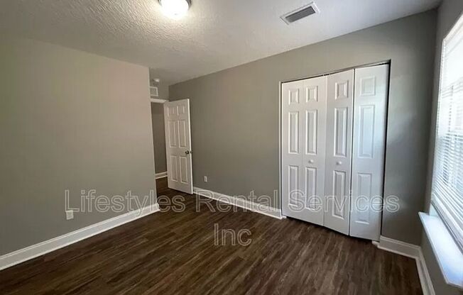 3 beds, 2 baths, 1,254 sqft, $1,595, Unit Unit 1